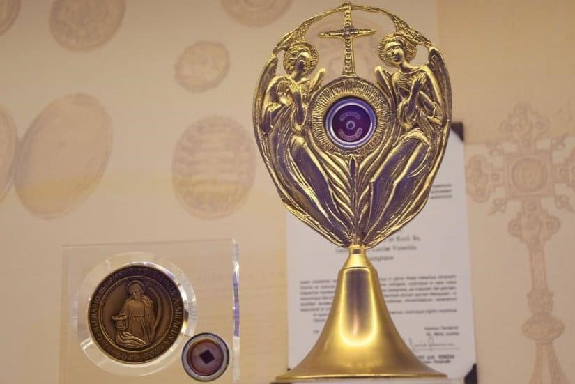 O canal da graça de Deus presente nas relíquias - Jornal O São Paulo