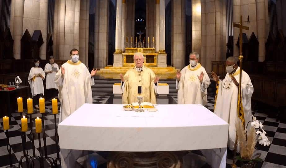 Trindade: mistério insondável do Deus que vem ao encontro da humanidade - Jornal O São Paulo