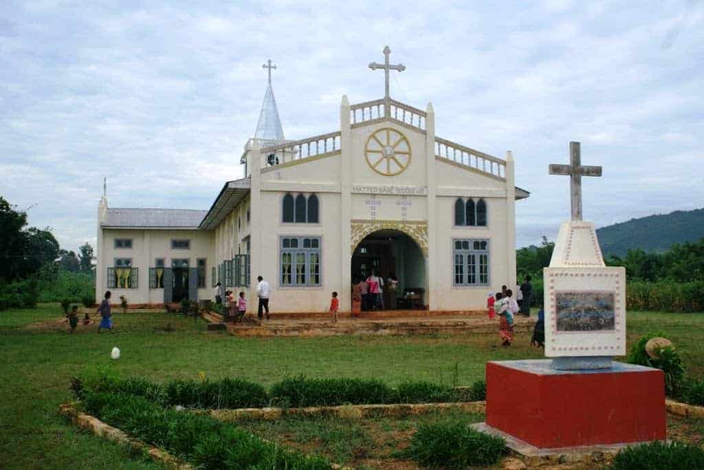 A evangelização continua: uma paróquia em Mianmar - Jornal O São Paulo