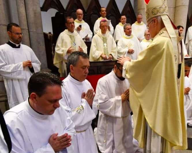 Diáconos para servir na caridade, na pregação da Palavra e na liturgia - Jornal O São Paulo