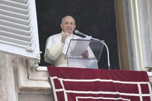 foto papa francisco angelus