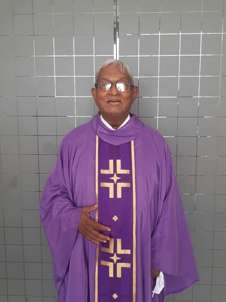 Após 23 anos, Padre Victor Fernandes deixa a Paróquia Santíssima Trindade - Jornal O São Paulo