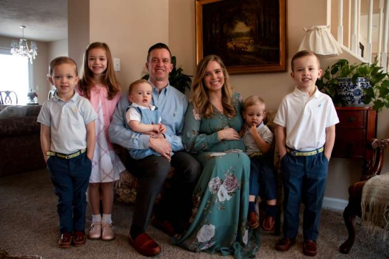 Família pede a intercessão do Venerável Fulton Sheen por um milagre - Jornal O São Paulo