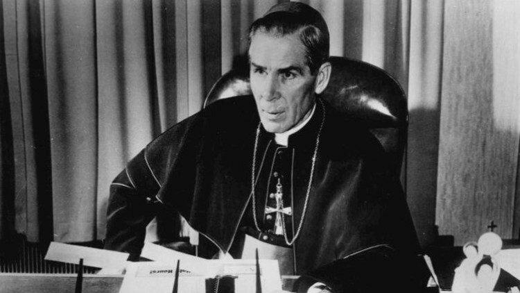 Família pede a intercessão do Venerável Fulton Sheen por um milagre - Jornal O São Paulo