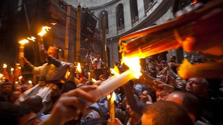 Cristãos ortodoxos celebram a Páscoa com rito do fogo sagrado no Santo Sepulcro - Jornal O São Paulo
