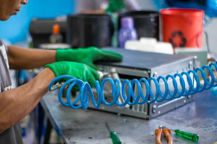 Programa conserta e doa computadores a escolas e bibliotecas - Jornal O São Paulo