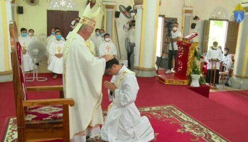 Diocese no Vietnã tem 34 novos sacerdotes ordenados - Jornal O São Paulo