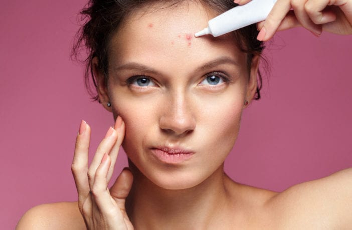 Uso indevido de remédio que combate acne pode ser danoso à saúde - Jornal O São Paulo