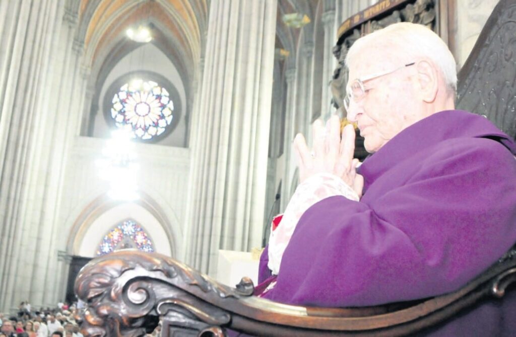 Oração: a força para as ações do ‘Cardeal da Esperança’ - Jornal O São Paulo