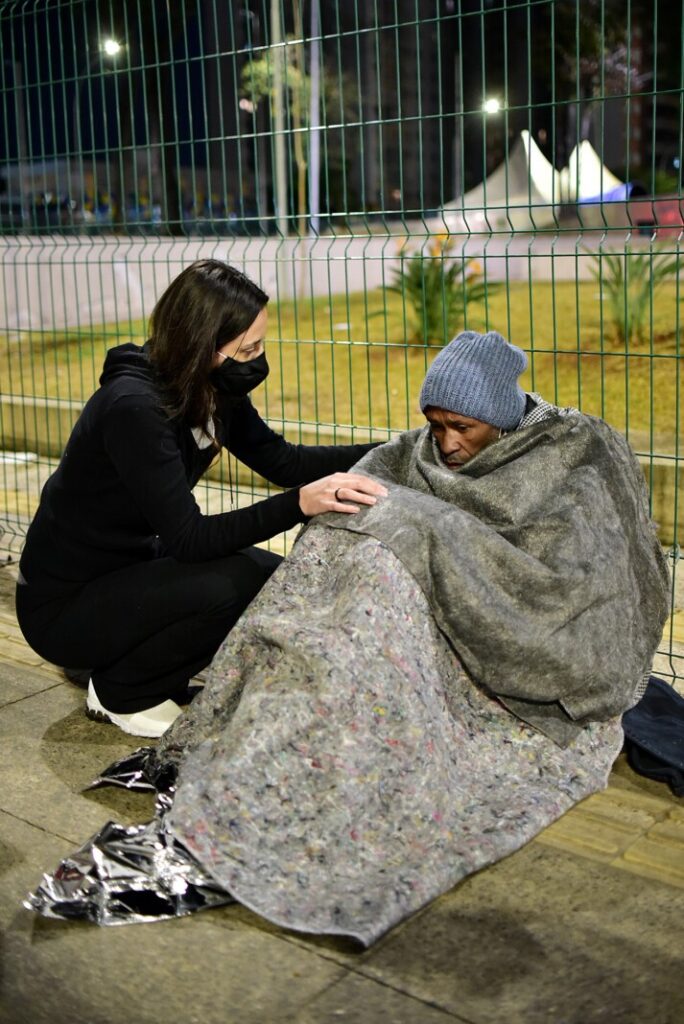 ‘O que fizerdes a um destes meus irmãos mais pequeninos é a mim que o fazeis’ (Mt 25,40) - Jornal O São Paulo