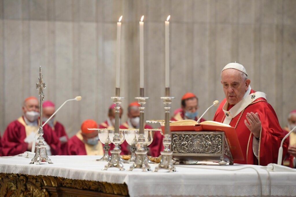 Papa na missa pelos cardeais e bispos falecidos: “Na dor encontramos a esperança” - Jornal O São Paulo