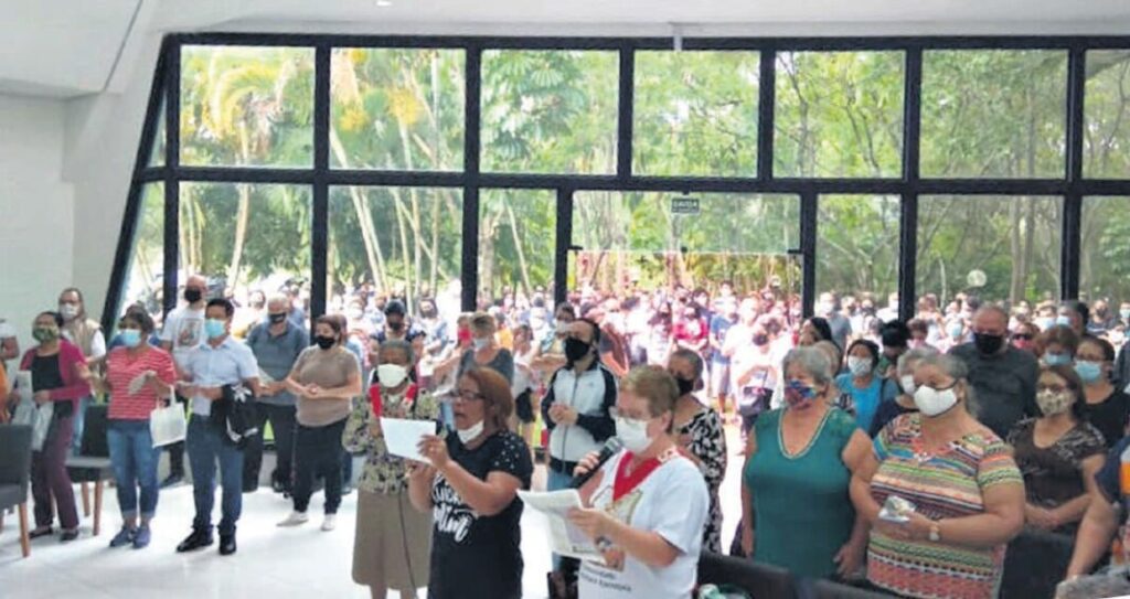 Vítimas da COVID-19 são recordadas em missa no maior cemitério da América Latina - Jornal O São Paulo