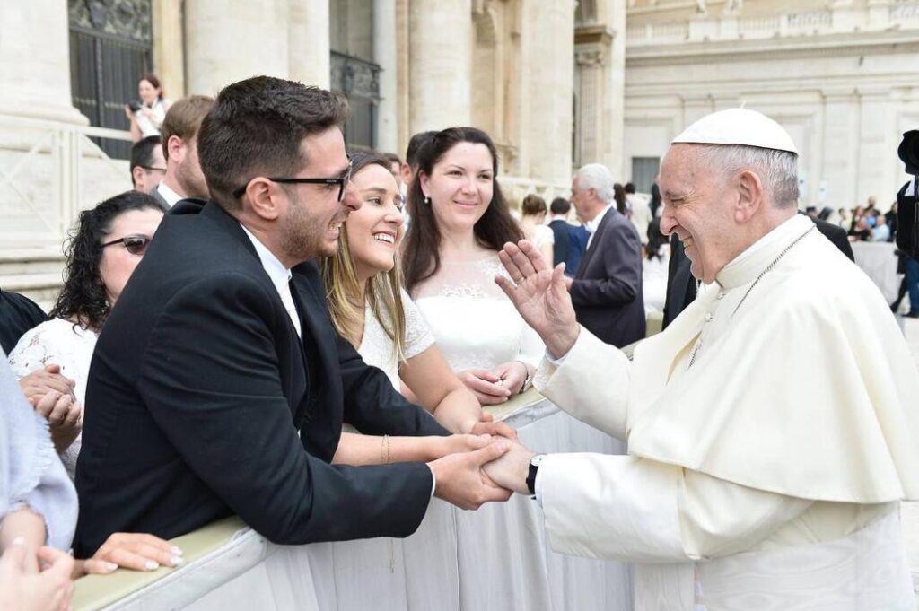 Papa Francisco escreve carta aos esposos - Jornal O São Paulo