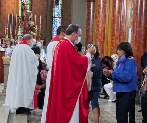 Na Região Sé, fiéis comemoram o dia de Santa Cecília