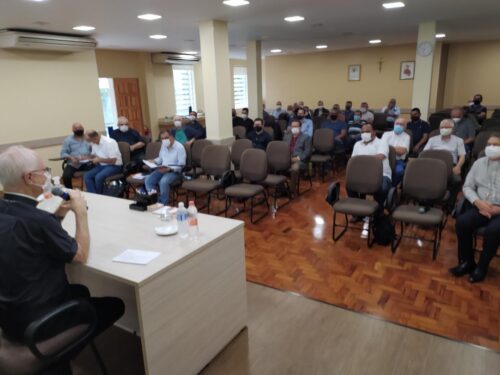 Clero da Região Ipiranga discute 1ª Assembleia Eclesial da América Latina e do Caribe - Jornal O São Paulo