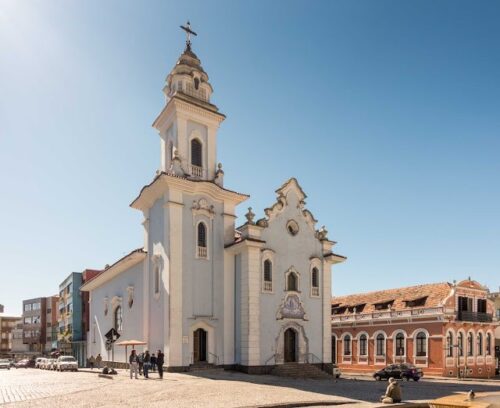 Juristas católicos repudiam invasão de igreja no Paraná - Jornal O São Paulo