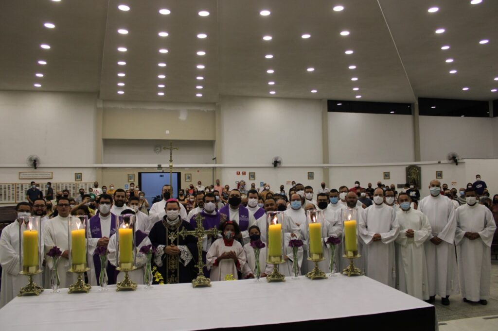 Monsenhor Cícero Alves de França preside missa em ação de graças - Jornal O São Paulo