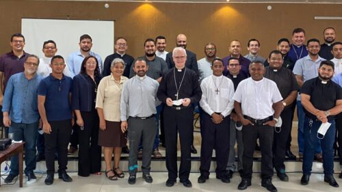 Cardeal Scherer visita estudantes de extensão do curso de Direito Canônico no Piauí - Jornal O São Paulo