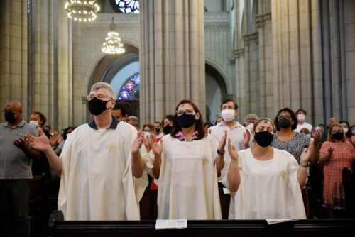 Arquidiocese de São Paulo recomenda a manutenção do uso das máscaras em igrejas
