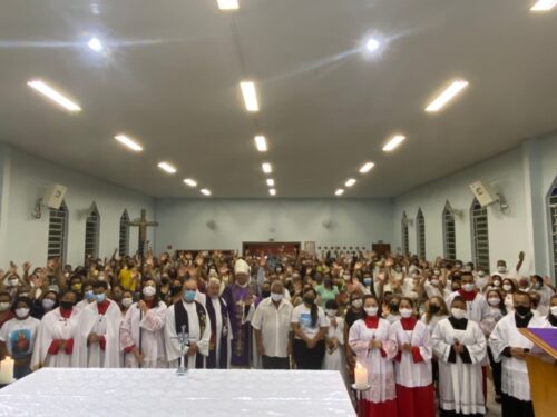 Bispo dá posse a padres na Paróquia Imaculado Coração de Maria - Jornal O São Paulo