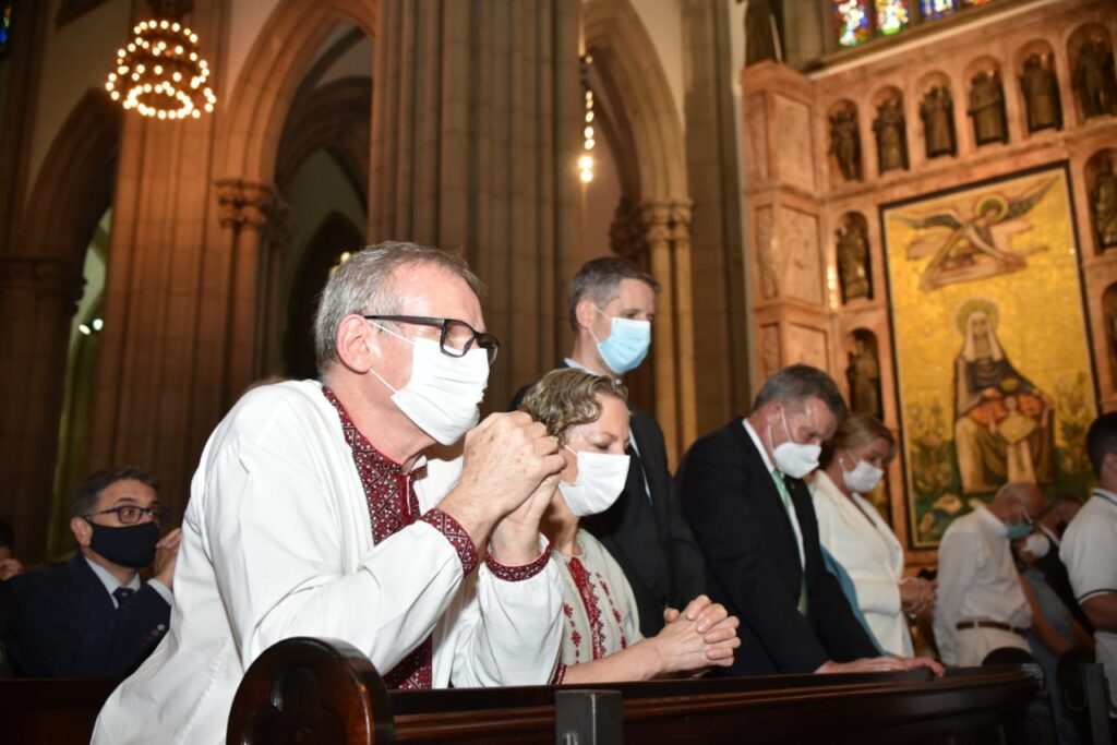 ‘Que aquela que esmagou a cabeça da serpente enganadora toque o coração e a consciência de quem deve decidir pelo fim da guerra’ - Jornal O São Paulo