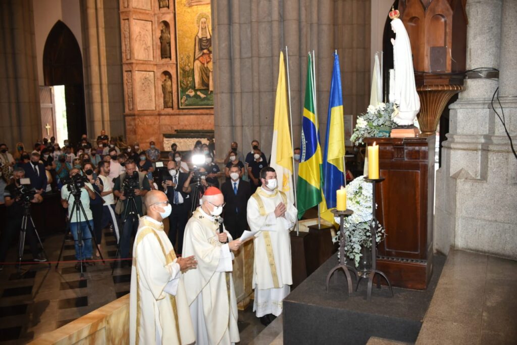 ‘Que aquela que esmagou a cabeça da serpente enganadora toque o coração e a consciência de quem deve decidir pelo fim da guerra’ - Jornal O São Paulo