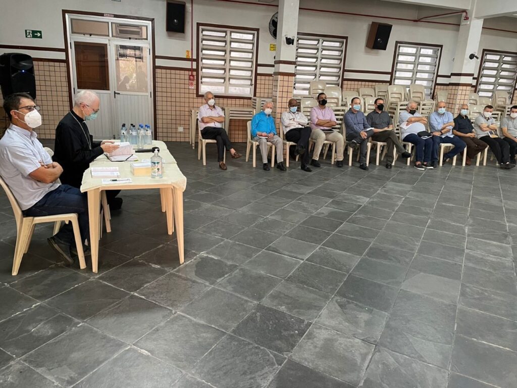 Na Lapa, Cardeal Scherer participa de reunião do clero - Jornal O São Paulo