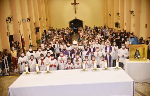 Com o Santo Terço, por 40 dias e sem interrupções - Jornal O São Paulo