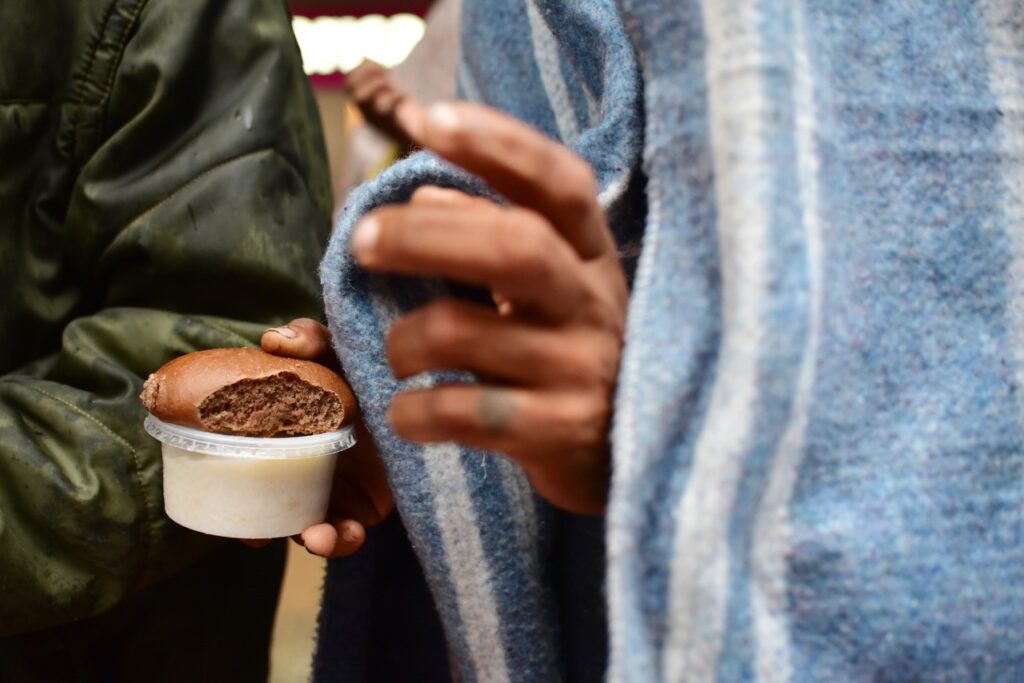 Em atenção às necessidades corporais e espirituais do próximo - Jornal O São Paulo