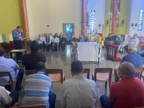 Clero atuante na Brasilândia participa de momento penitencial - Jornal O São Paulo