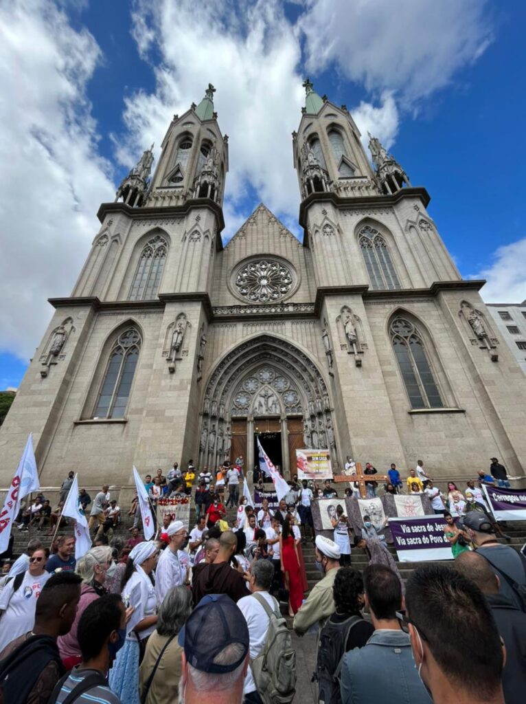 Via-Sacra do Povo da Rua: ‘Com Jesus, carregamos nossa cruz’ - Jornal O São Paulo