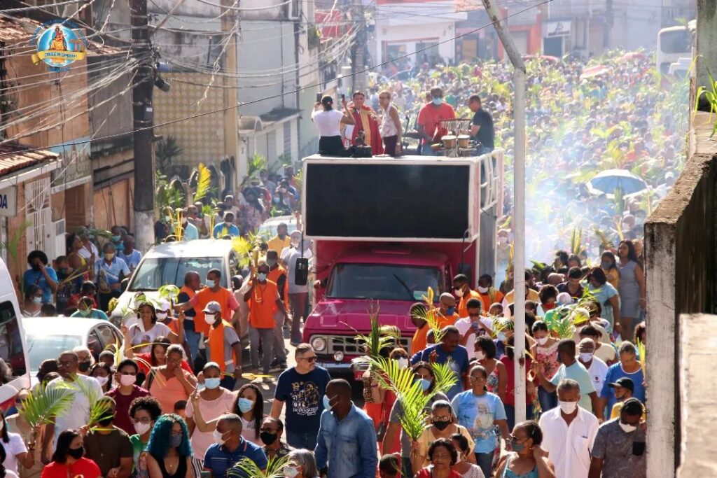 Com os ramos e com alegria por todo o País - Jornal O São Paulo