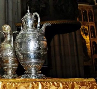 Os óleos abençoados na Missa do Crisma: saiba quais são e a composição deles - Jornal O São Paulo