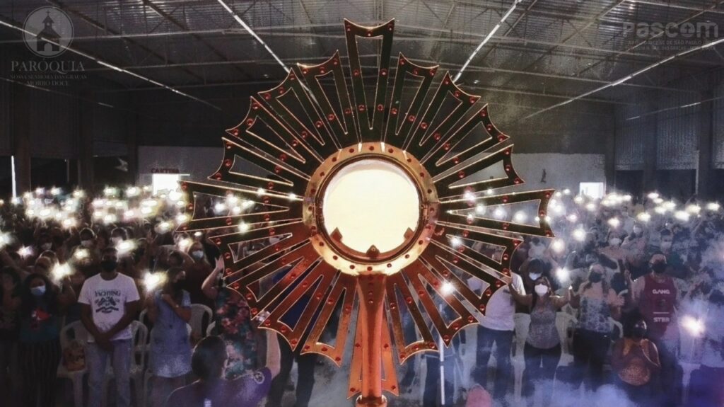 Católicos em São Paulo se alegram por celebrar a Semana Santa presencialmente