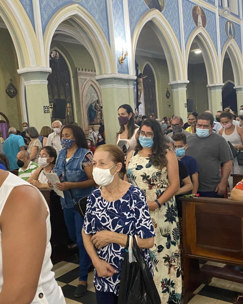 Católicos em São Paulo se alegram por celebrar a Semana Santa presencialmente
