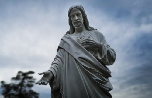 ‘Com que nome serei reconhecida por Deus?’￼ - Jornal O São Paulo