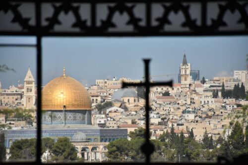 Domingo de Páscoa é marcado por conflitos em Jerusalém - Jornal O São Paulo