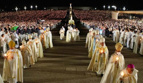 Mais de 200 mil peregrinos celebram festa de Nossa Senhora de Fátima - Jornal O São Paulo