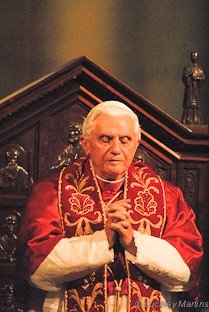 Em 2007, Papa Bento XVI falava ao episcopado brasileiro na Catedral da Sé - Jornal O São Paulo