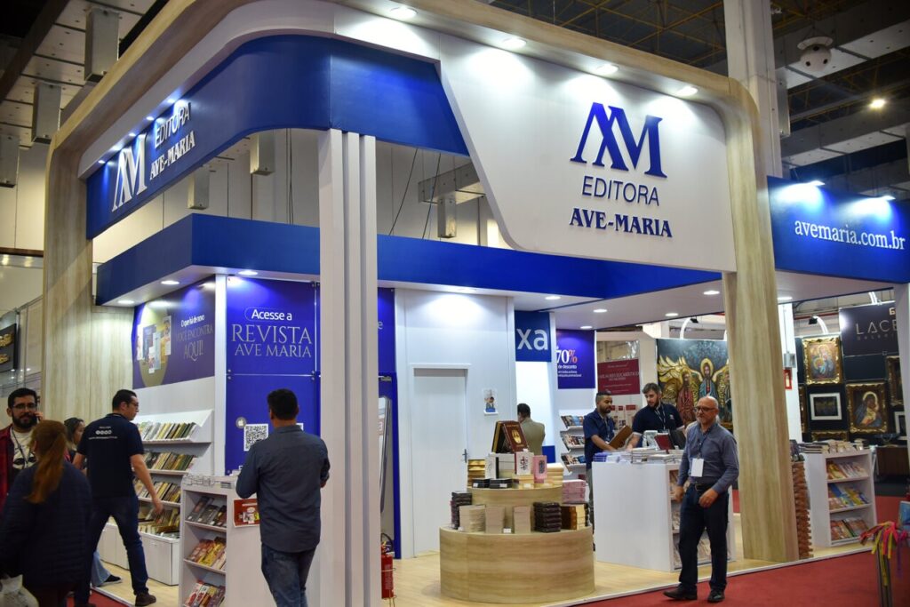 Na ExpoCatólica, editora completa 124 anos e festeja reencontro com público - Jornal O São Paulo
