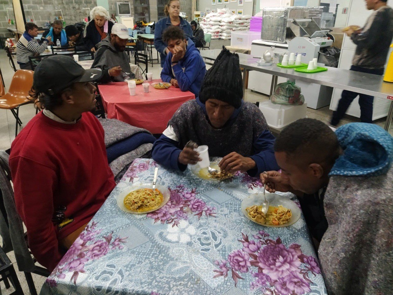 Frio intenso em SP: colabore com as organizações da Igreja que auxiliam os ‘irmãos da rua’ - Jornal O São Paulo