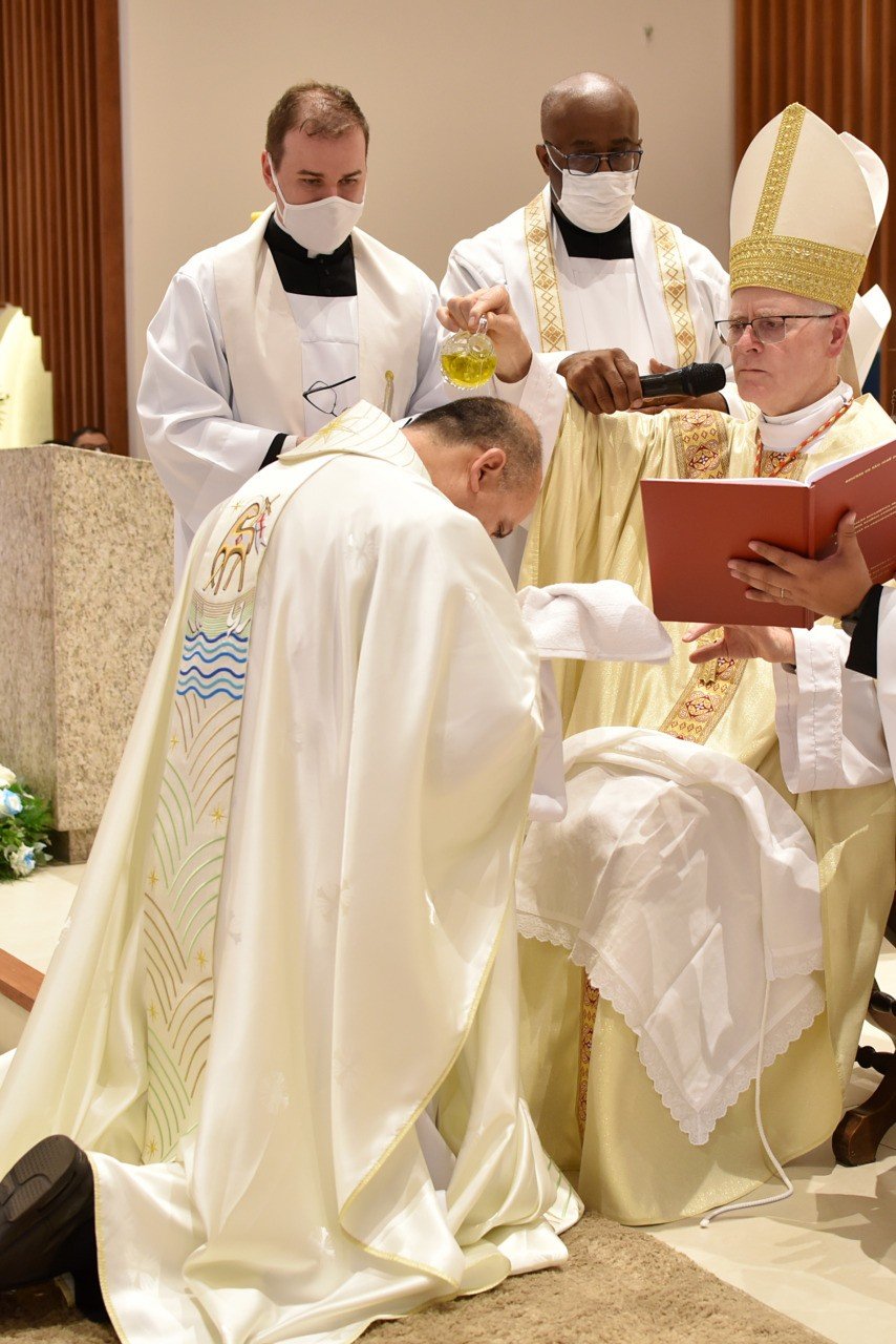 Monsenhor Rogério Augusto é ordenado Bispo pelo Cardeal Scherer - Jornal O São Paulo