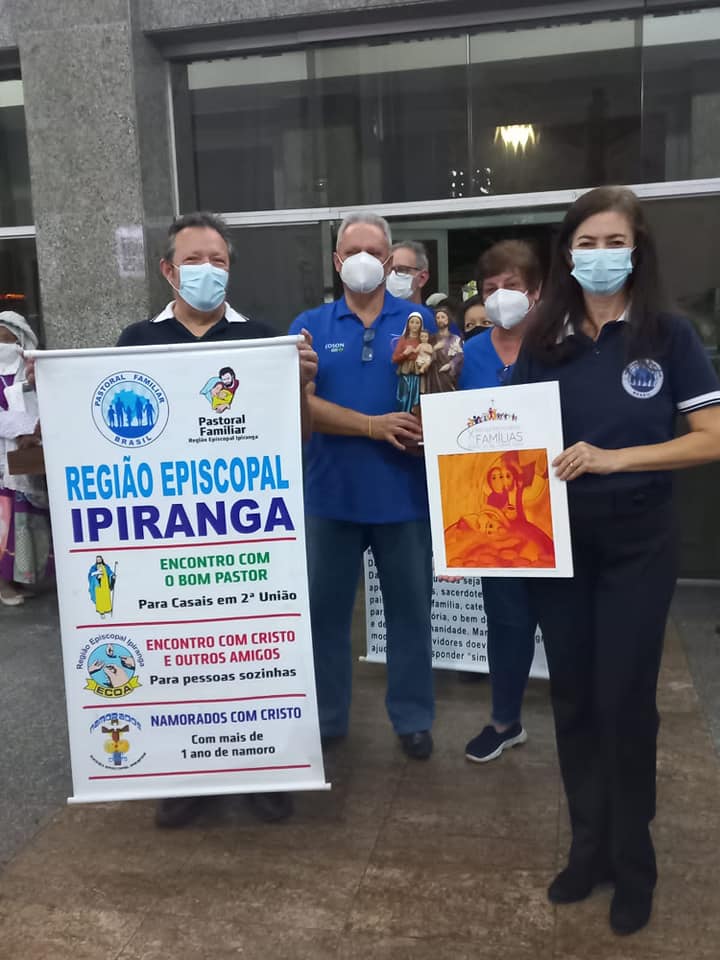 Na Igreja em São Paulo, católicos expressam a alegria de ser família