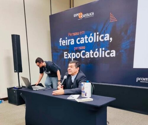 Gestão organizacional da cúria diocesana é tema de livro lançado por bispo - Jornal O São Paulo