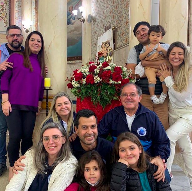 Na Igreja em São Paulo, católicos expressam a alegria de ser família