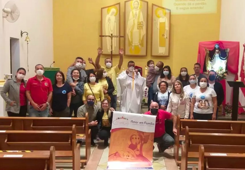 Na Igreja em São Paulo, católicos expressam a alegria de ser família