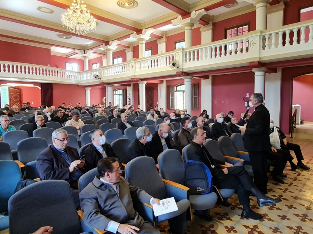 Ensino religioso é destaque no encerramento da Assembleia dos Bispos do Regional Sul 1 - Jornal O São Paulo