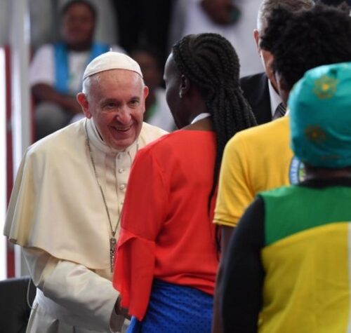 Papa exorta católicos africanos a caminhos de conversão missionária, ecológica, de paz e de reconciliação - Jornal O São Paulo