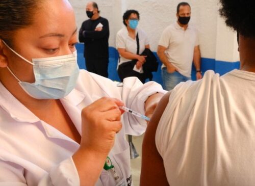 Capital paulista passa a aplicar 2a dose de reforço contra a COVID-19 para maiores de 35 anos - Jornal O São Paulo