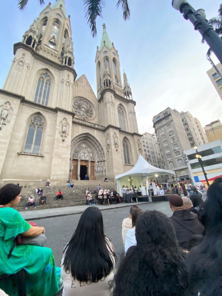 Fraternidade O Caminho promove a ‘Missão Anawin’ no centro da cidade - Jornal O São Paulo